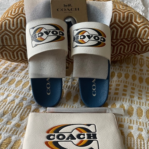 Coach slides and wristlet - Picture 1 of 7